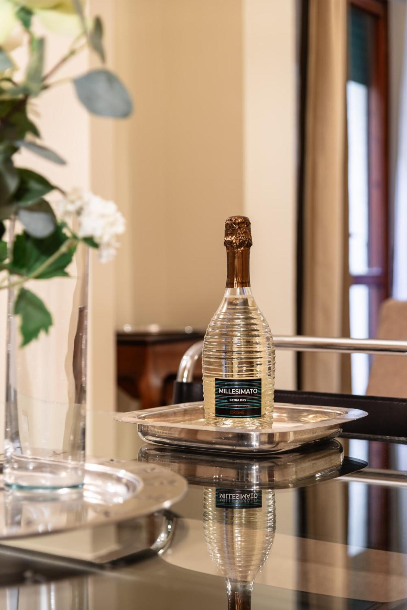 Hostly-Suite Il Mediceo-Lungarni In Town Center 比萨 外观 照片